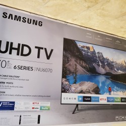 New Samsung Smart TV 70" UHD 6 Series